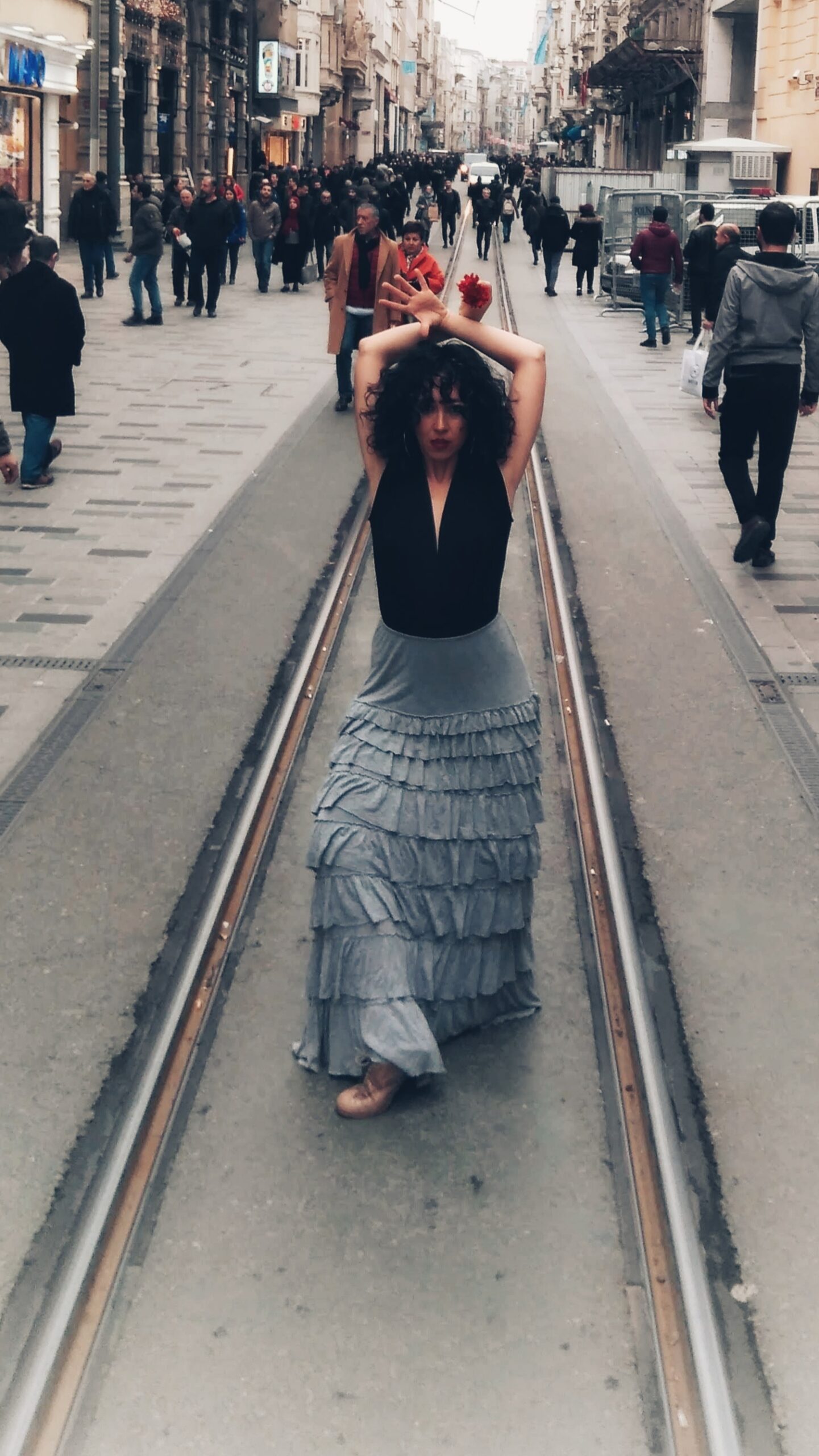 Posando-en-una-calle-de-Estambul.jpg